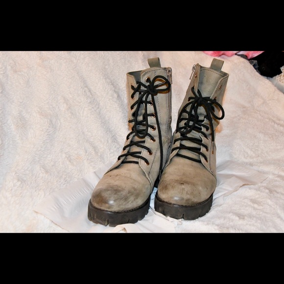Women Khaki Military Boots - Picture 1 of 4